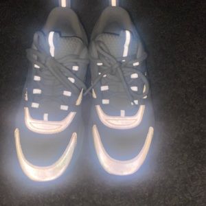 dior b22 white sneakers.